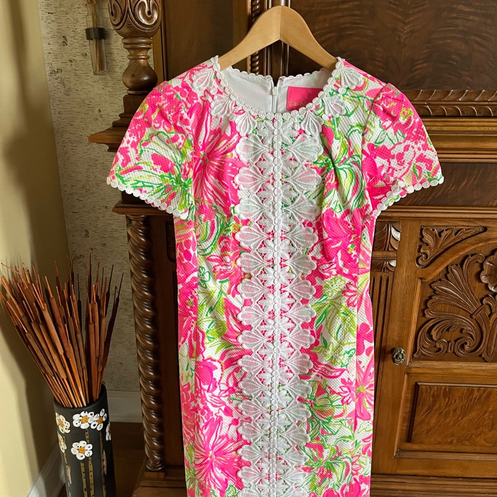 Lilly Pulitzer dress. Size 00.